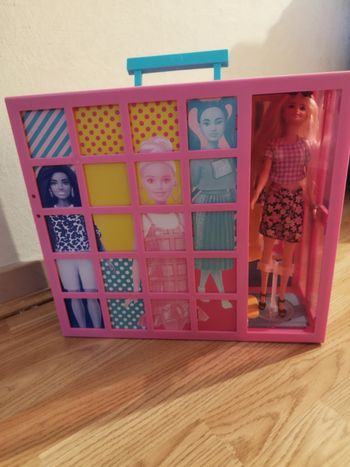 Dressing barbie