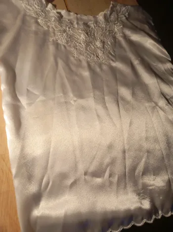Top vintage en satin blanc