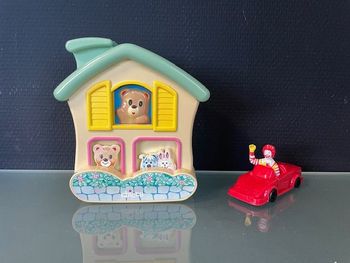 Lot de 2 Jouets Vintage Chicco & Mc Donalds