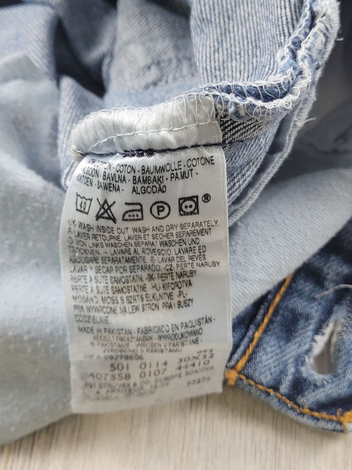 Jean Levi’s 501 W30 L32 bleu  – coupe droite - photo numéro 9