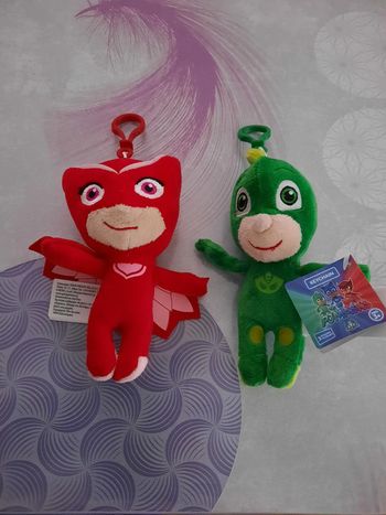 Lot de 2 Porte-clé peluche rouge & verte - PJ Masks