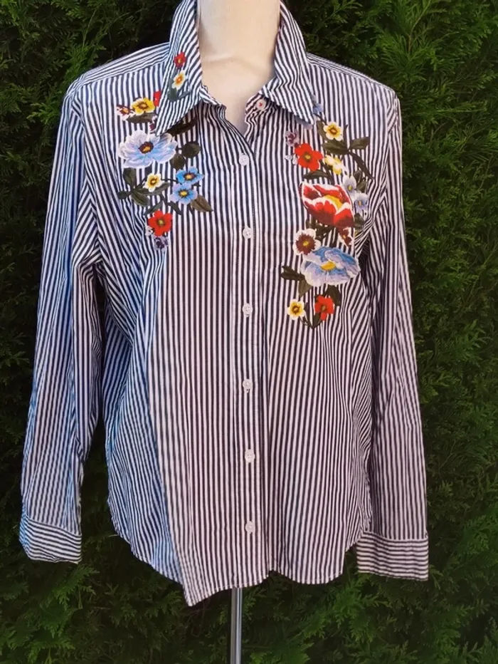 💋 chemise à rayures fleurs brodées 🌺 vintage