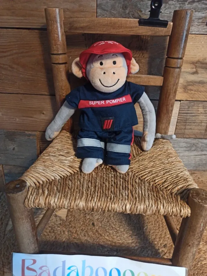 Peluche Popi en pompier 😉 tbe - photo numéro 2