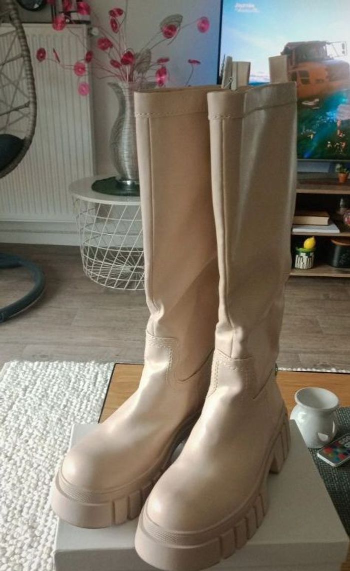 Paire de Bottes hautes Zara - photo numéro 3