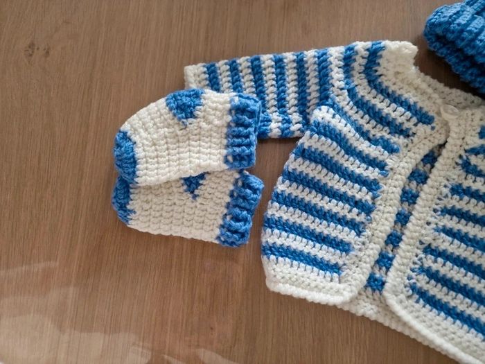 Ensemble tricoté bleu et blanc naissance - photo numéro 4