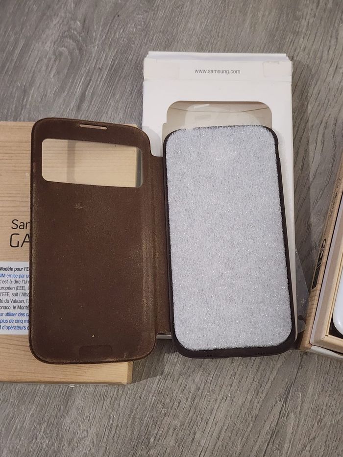 Samsung Galaxy S4 + étui S-View officiel – fonctionne – avec boîte - photo numéro 6