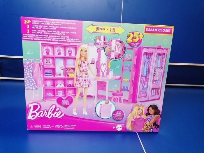 Poupée Barbie Dressing de rêve MATTEL neuf et emballé idéal pour cadeau de Noël