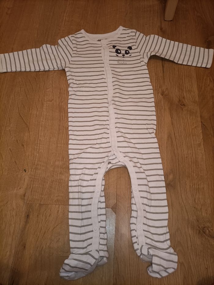 Lot de pyjamas - photo numéro 3