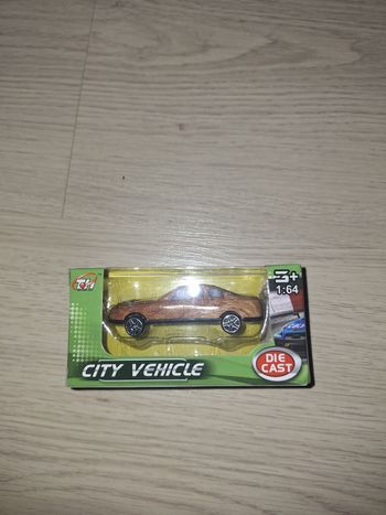 Voiture ours neuf