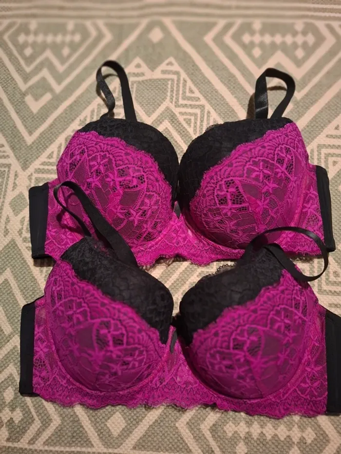 Lot de 2 Soutien-gorge neuf 105C - photo numéro 2