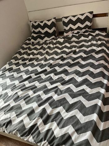 Parure de lit 220*240 noire, blanche et rose géométrique