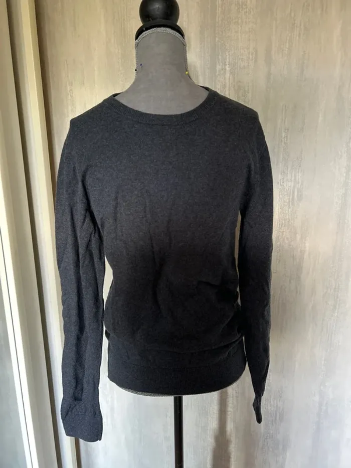 Pull léger gris