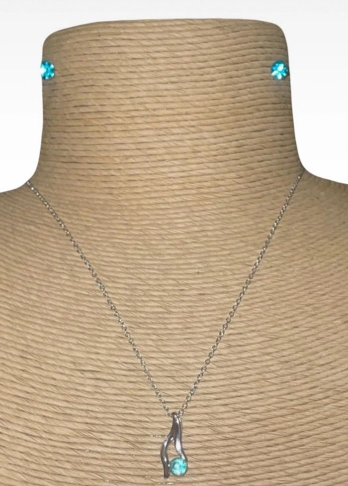 🌸 Parure de bijoux. 🌸 Neuf. Boucles d’oreilles. Collier et pendentif. - photo numéro 3