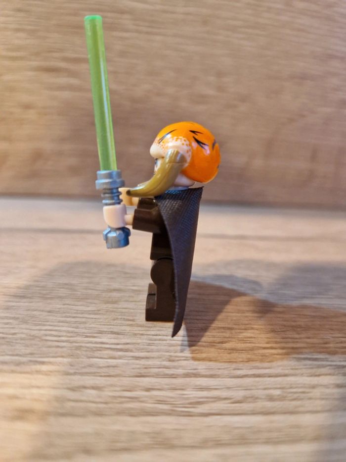 Figurine type lego Jedi Saesse Tiin star wars - photo numéro 2