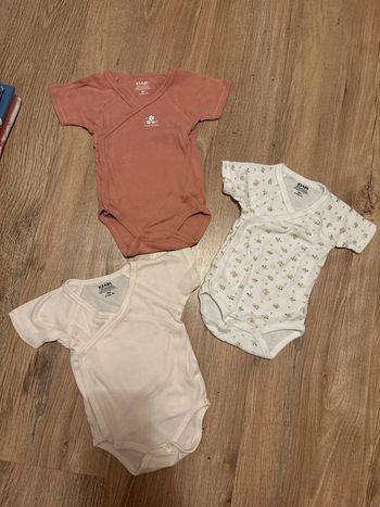 Lot 3 bodies 3 mois Kiabi