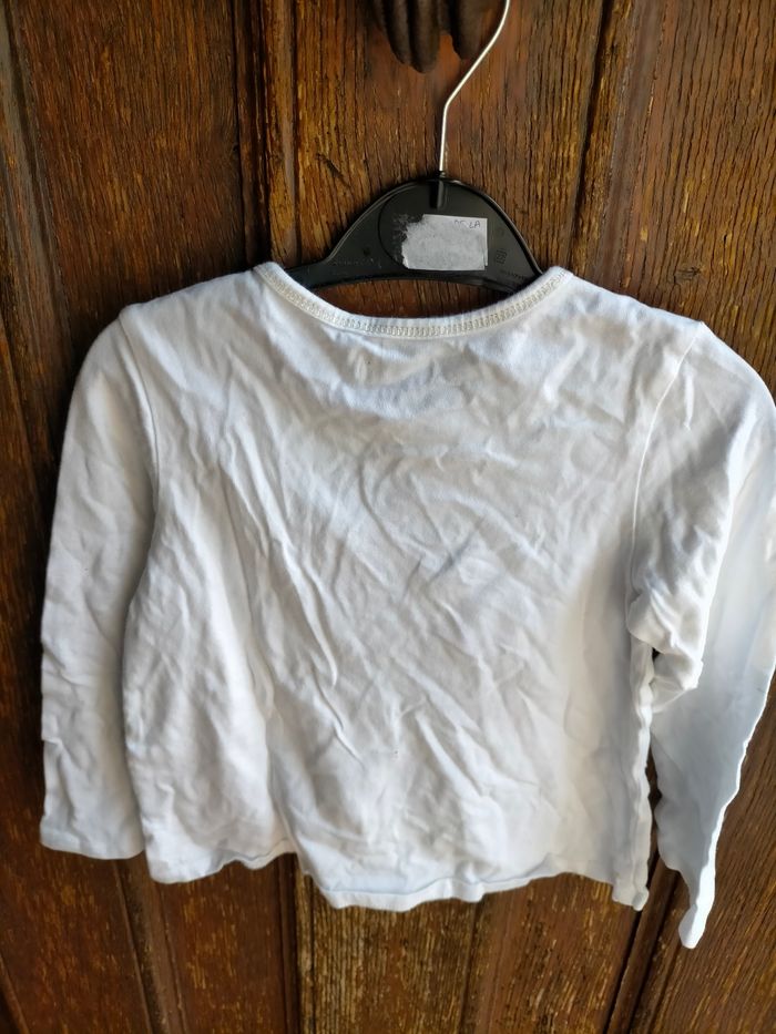 Très beau tee shirt IKKs 4 ans - photo numéro 4