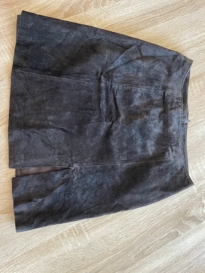 Jupe courte en cuir