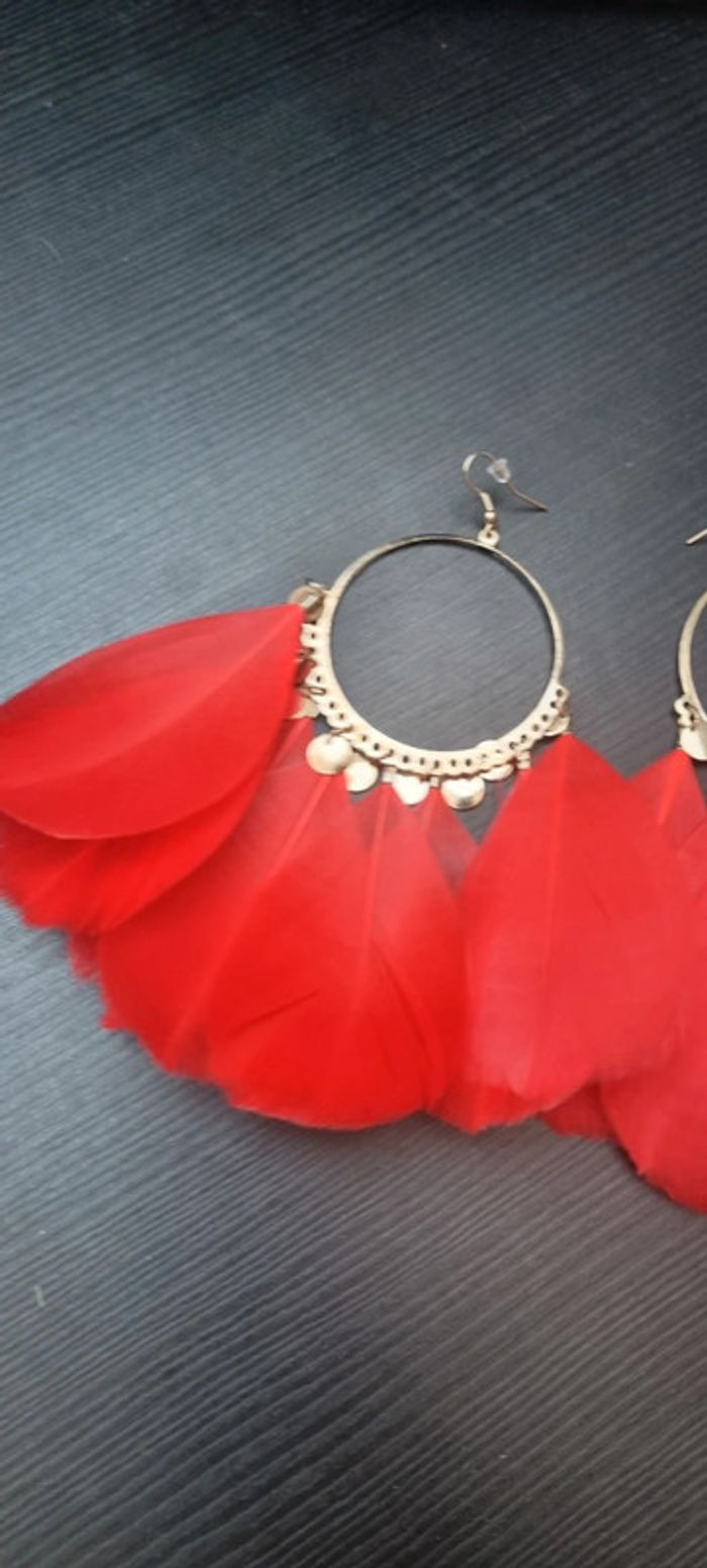 Boucle d'oreille plume rouge - photo numéro 2