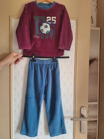 Pyjama garçon tbe velours chaud 5 ans NKY comme neuf