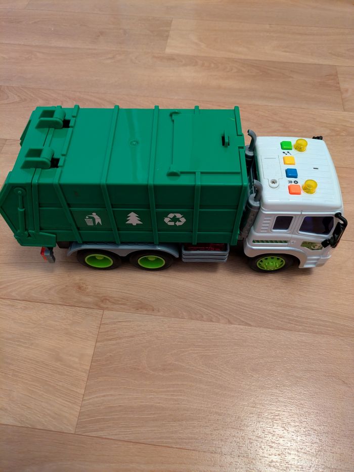 Camion benne son et lumiere