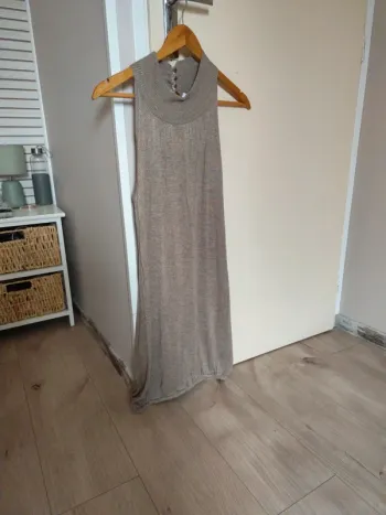 Robe pull sans manche