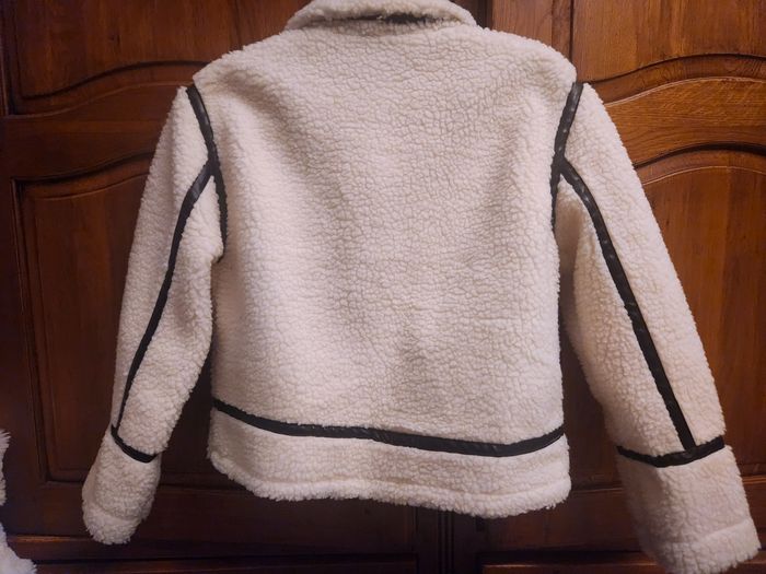 Manteau mouton fausse fourrure neuf - photo numéro 4