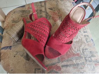 Talons portés 1 fois