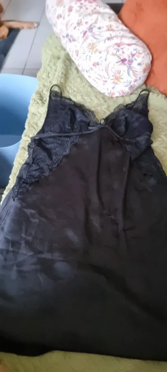Nuisette en satin et dentelle