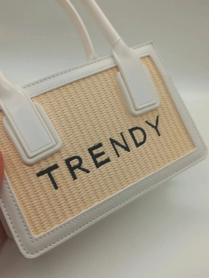 Sac à main Tom & Eva trendy blanc en similicuir et en tressé - photo numéro 6