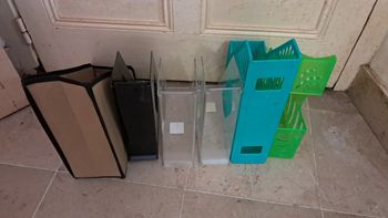 Lot de 5 trieurs, boîtes pour revues. Dossiers . documents...