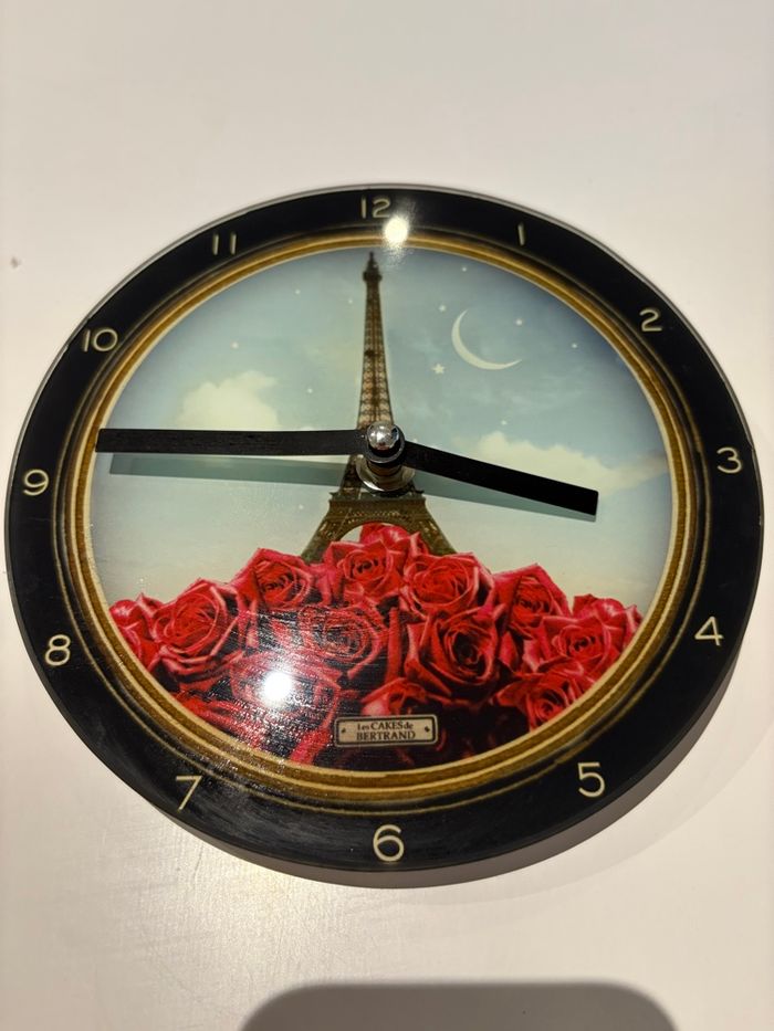 Horloge murale Paris Tour Eiffel diamètre 18 cm en verre - photo numéro 2