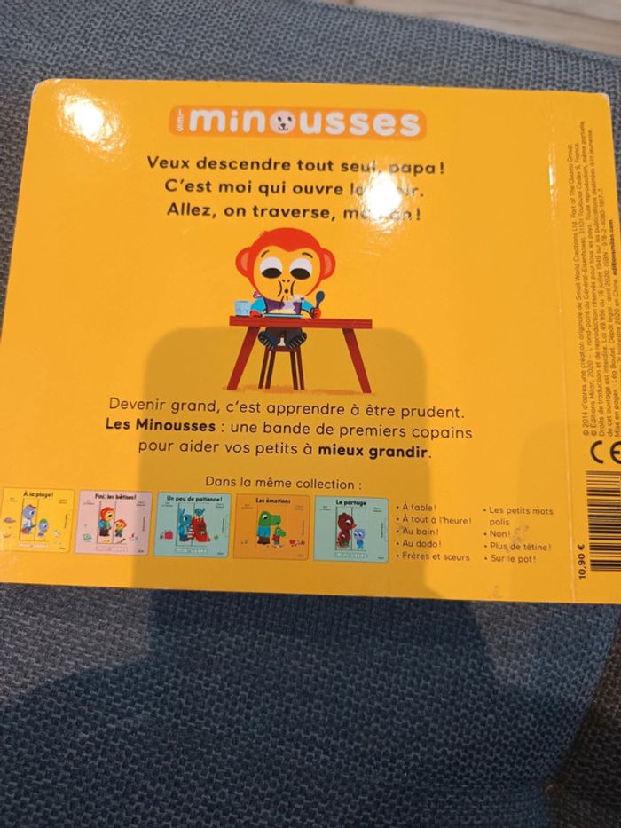 Livre les minousses les petits gestes prudents neuf - photo numéro 2