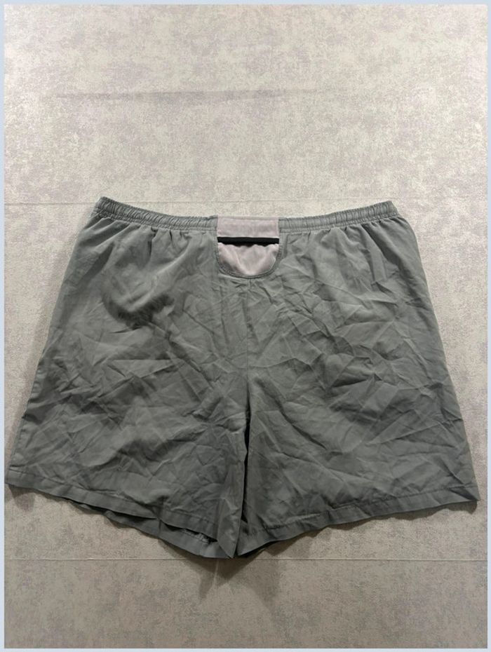 Short Nike Gris logo brodé Taille XL - photo numéro 5