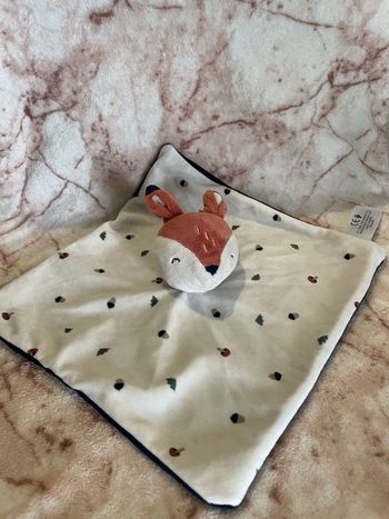 Doudou plat biche faon renne renard marron blanc bleu feuille champignons Simba Toys