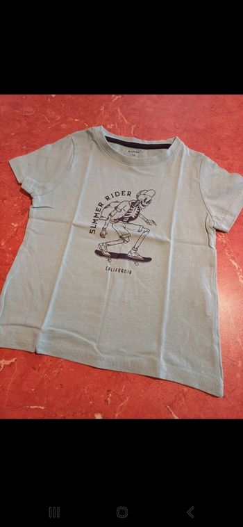 T.shirt garçon taille 3 ans