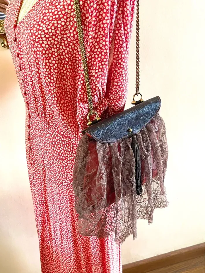 Sac en Cuir avec Dentelle de Calais – Élégance Chic - photo numéro 5