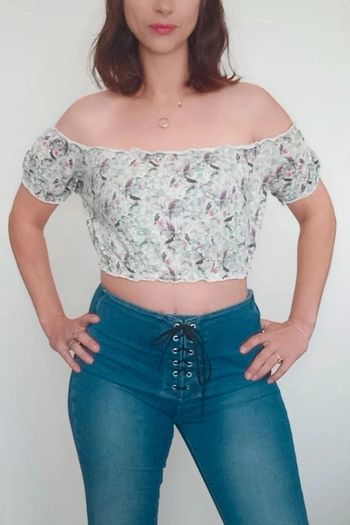 Top crop épaules nues Bershka taille 38