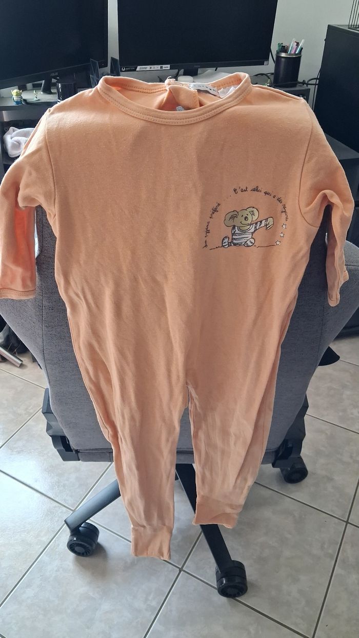 Lot pyjamas 18 mois - photo numéro 2