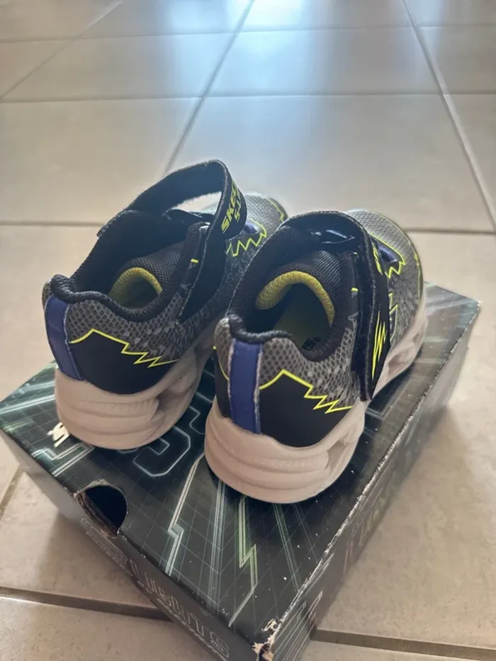 Skechers lumineuse - photo numéro 3