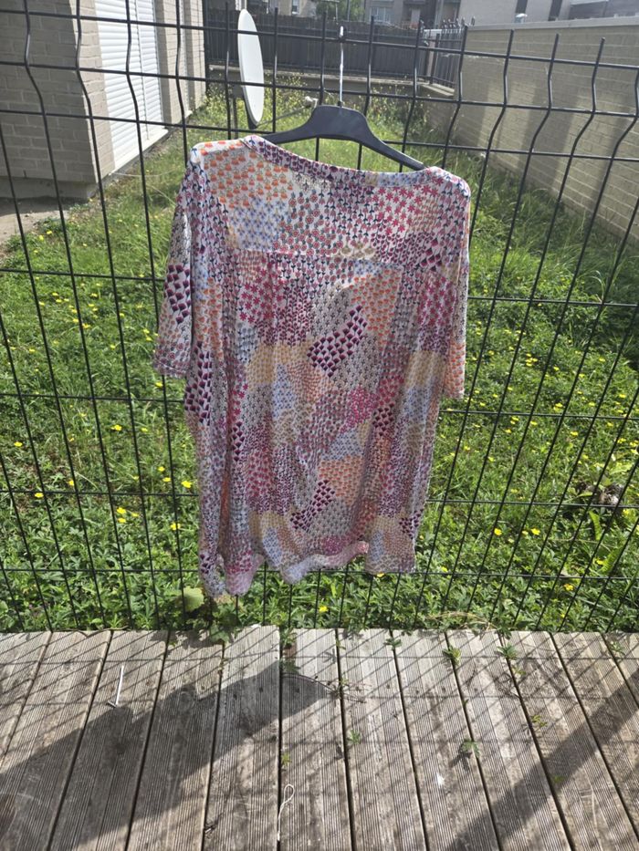 Tee shirt toscane taille 5 - photo numéro 2
