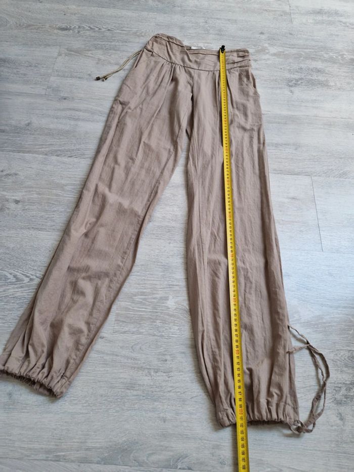 Pantalon fin beige Promod Étiquette de taille coupée mais convient à un XS - photo numéro 4