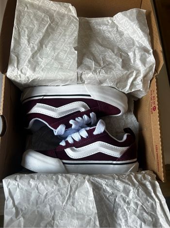 Vans enfant taille 28