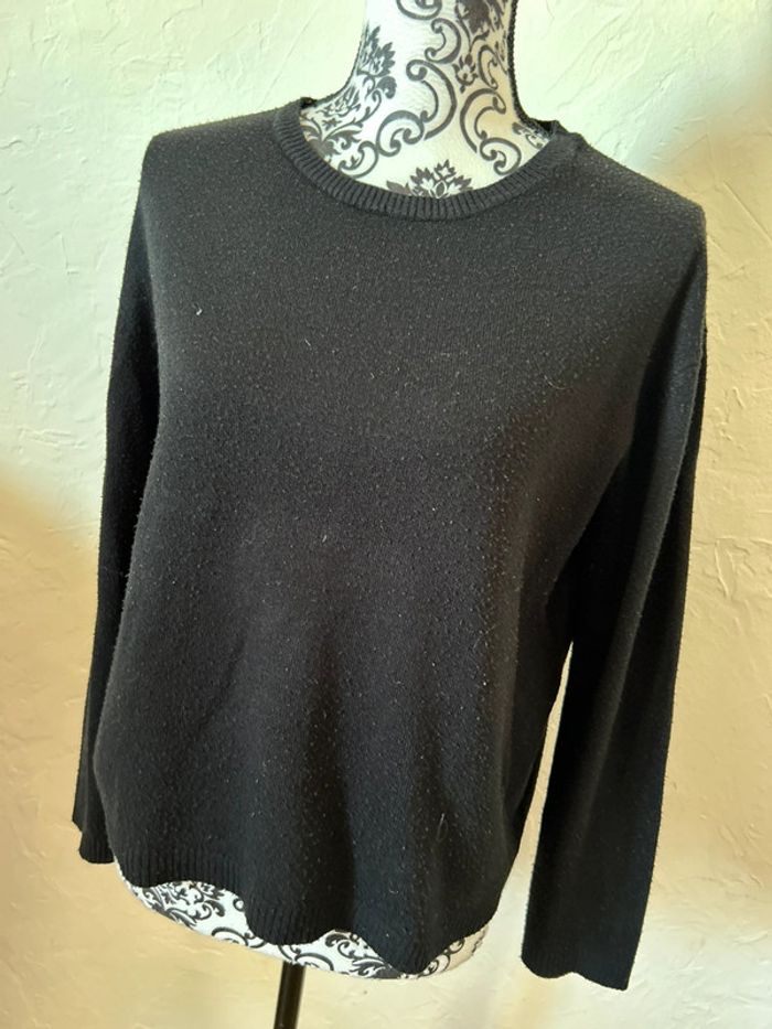 Pull noir taille M 🥰 de chez kiabi - photo numéro 2