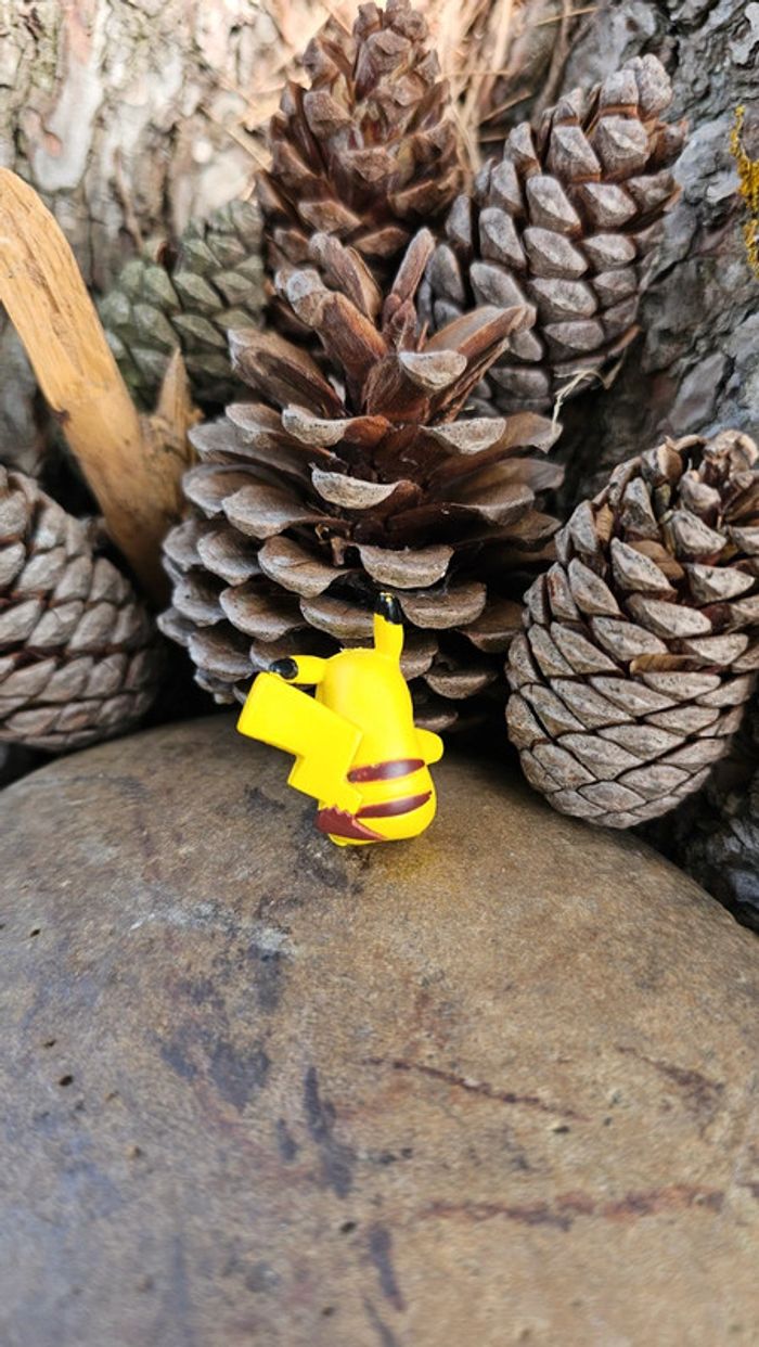 Super petite figurine Pokemon Nintendo pikachu - photo numéro 3