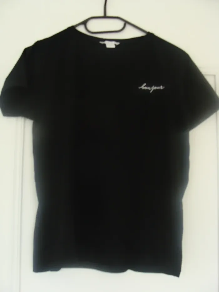Tee shirt