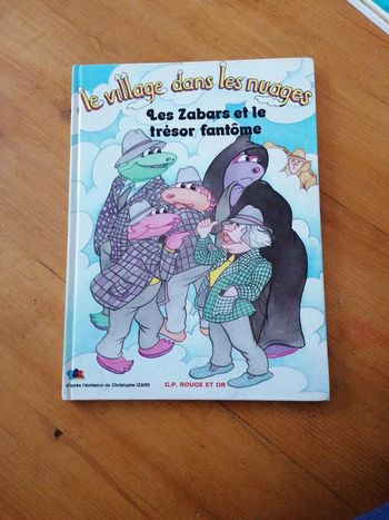 Livre le village dans les nuages