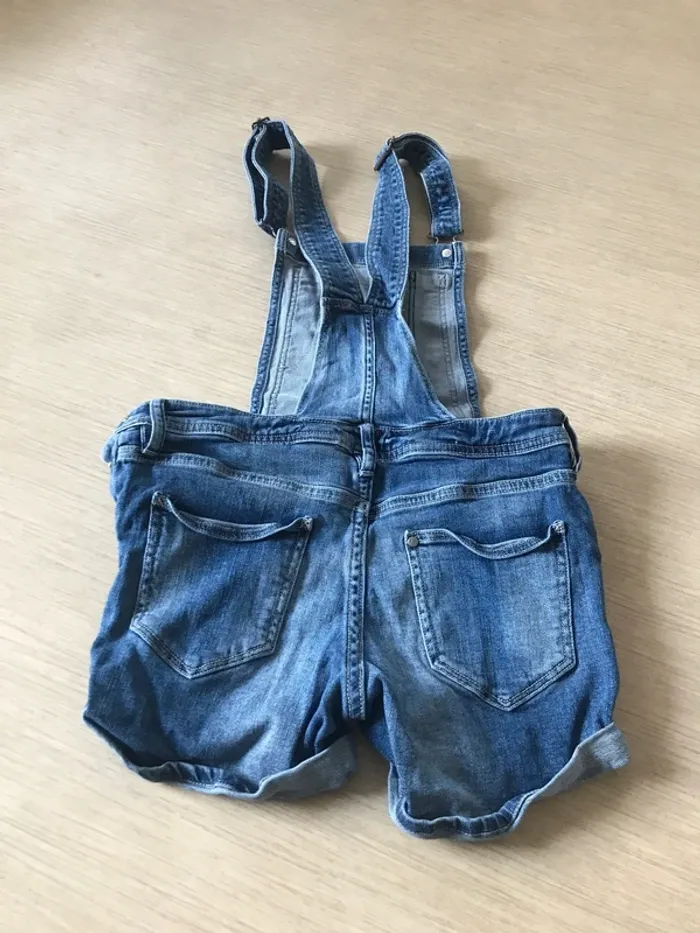 Salopette short en jean - photo numéro 4