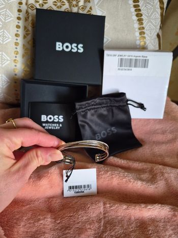 Bracelet boss neuf 