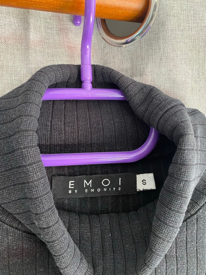 col roulé noir - photo numéro 2