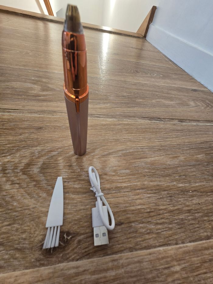 Épilateur électrique de sourcil - photo numéro 5